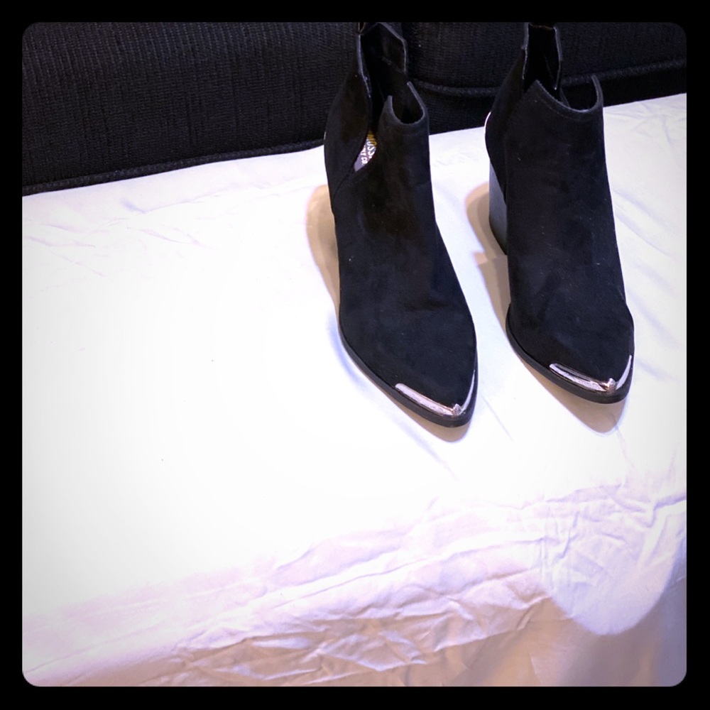 High heel boots